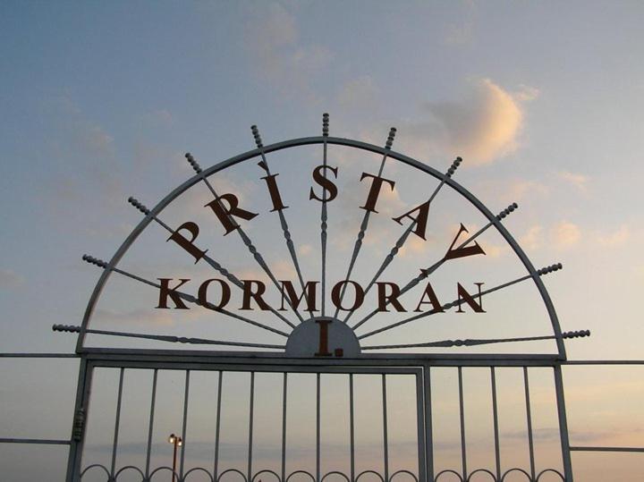 Hotel Kormoran Samorin Luaran gambar